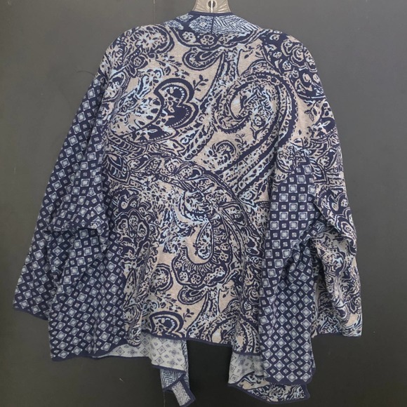 J. Jill Blue and Cream Patterned Cardigan - Picture 2 of 10